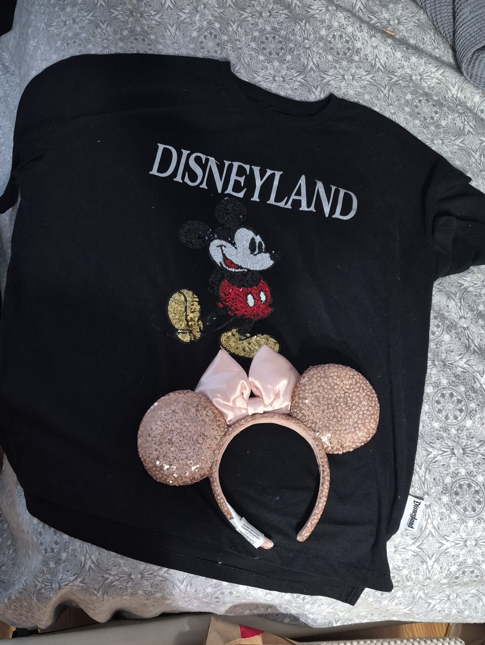 Disneyland Women's Black Short Sleeve Mickey Tee